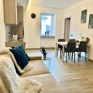 Apartment Time To Escape, Tirano